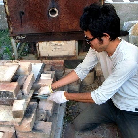 「touch the earth」　阿曽藍人