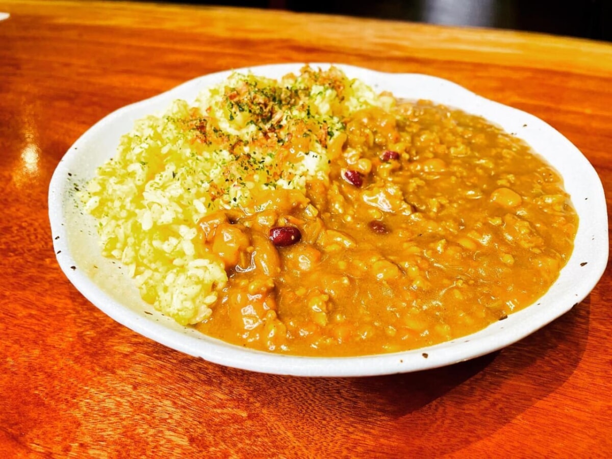 毎週金曜日はカレーの日️今週は★つゆだくキーマカレー★写真にはありませんが、焼き野菜のトッピングとサラダが付いてます#加古川市#東加古川駅#加古川グルメ#お好み焼き#鉄板バル#origami#日本酒#スパークリング#ワイン#アサヒスーパードライ#生ビール#樽生の匠#ランチ#加古川ランチ#日替わり#テイクアウト#食事会#お弁当#お好み焼き好きな人と繋がりたい#釣り好きな人とつながりたい#兵庫#守成クラブ#加古川商工会議所 - Instagram投稿